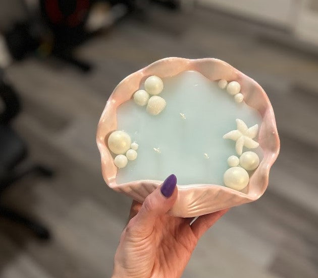 Lush Palm Coconut Clamshell Candle