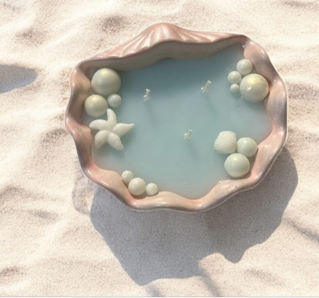 Lush Palm Coconut Clamshell Candle